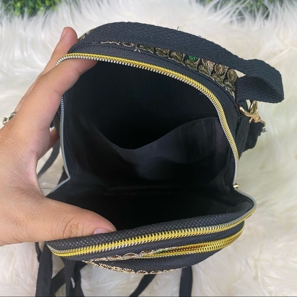 Hand embroidered mini back packs 🇲🇽 - Picture 5 of 10